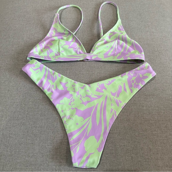 Kulani kinis bikini set size large - Picture 1 of 3